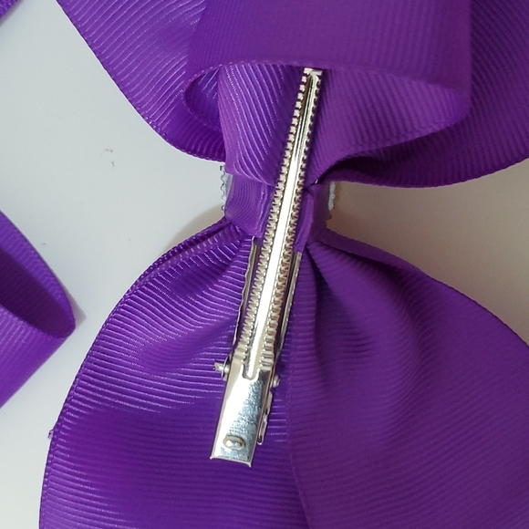 New  2 x 5.00 Girl  Hair Bows with Pearl & Rhinestone - Picture 4 of 4